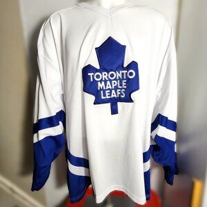 Vintage CCM Toronto Maple Leafs Licensed Jersey - 2XL - Great Condition